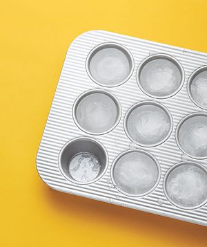 Muffin tin used as ice tray