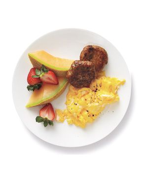 Eggs With Turkey Breakfast Sausage and Fruit