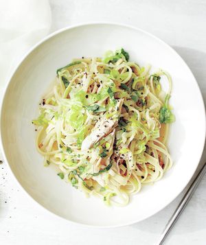 Mustardy Linguine With Chicken and Romaine 
