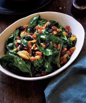 Wilted Spinach With Raisins and Pistachios