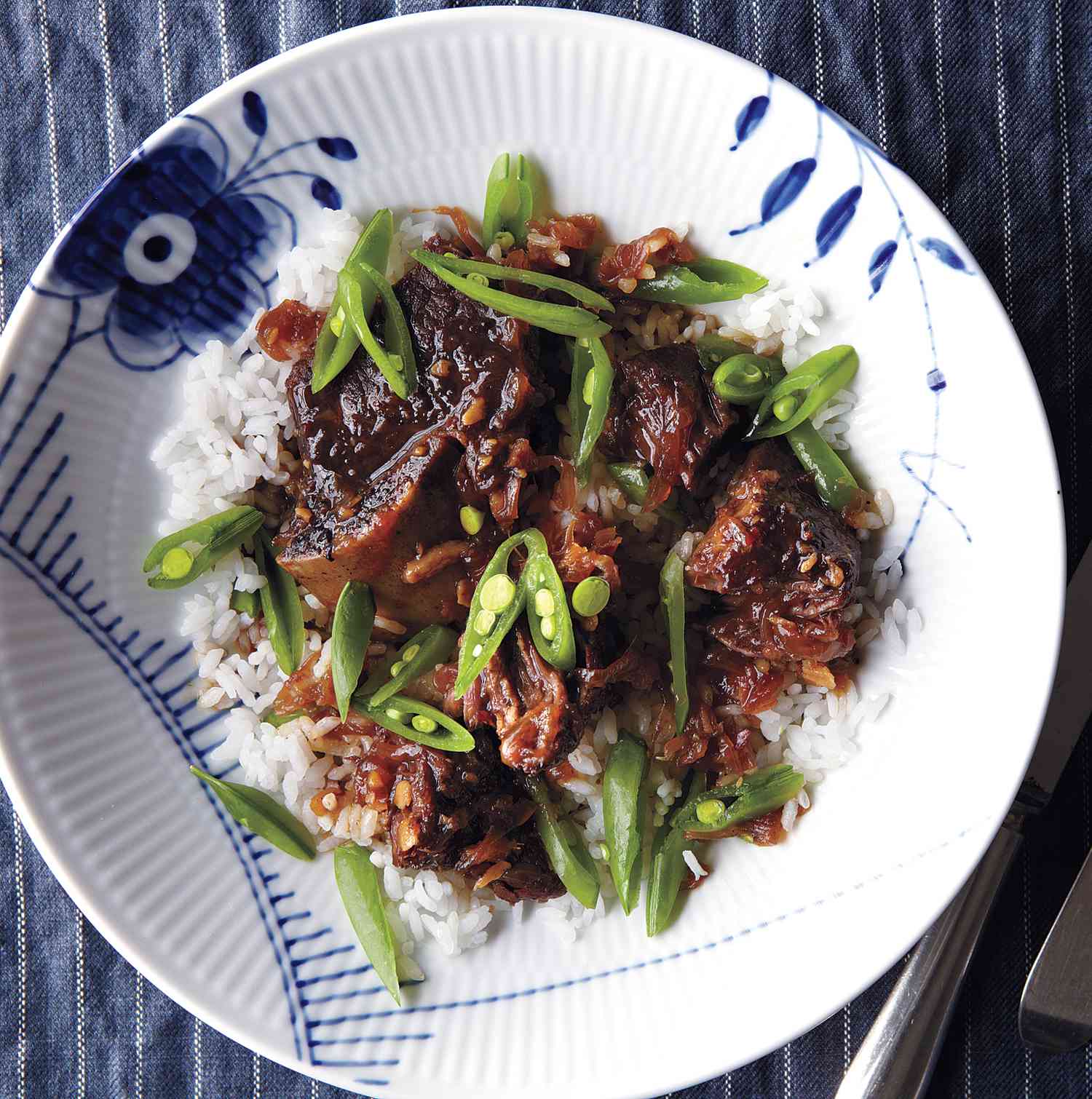 Soy-Braised Short Ribs With Sugar Snap Peas 