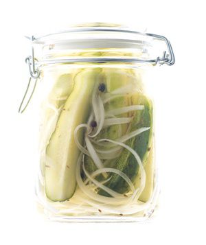 Almost Hands-Free Dill Pickles 
