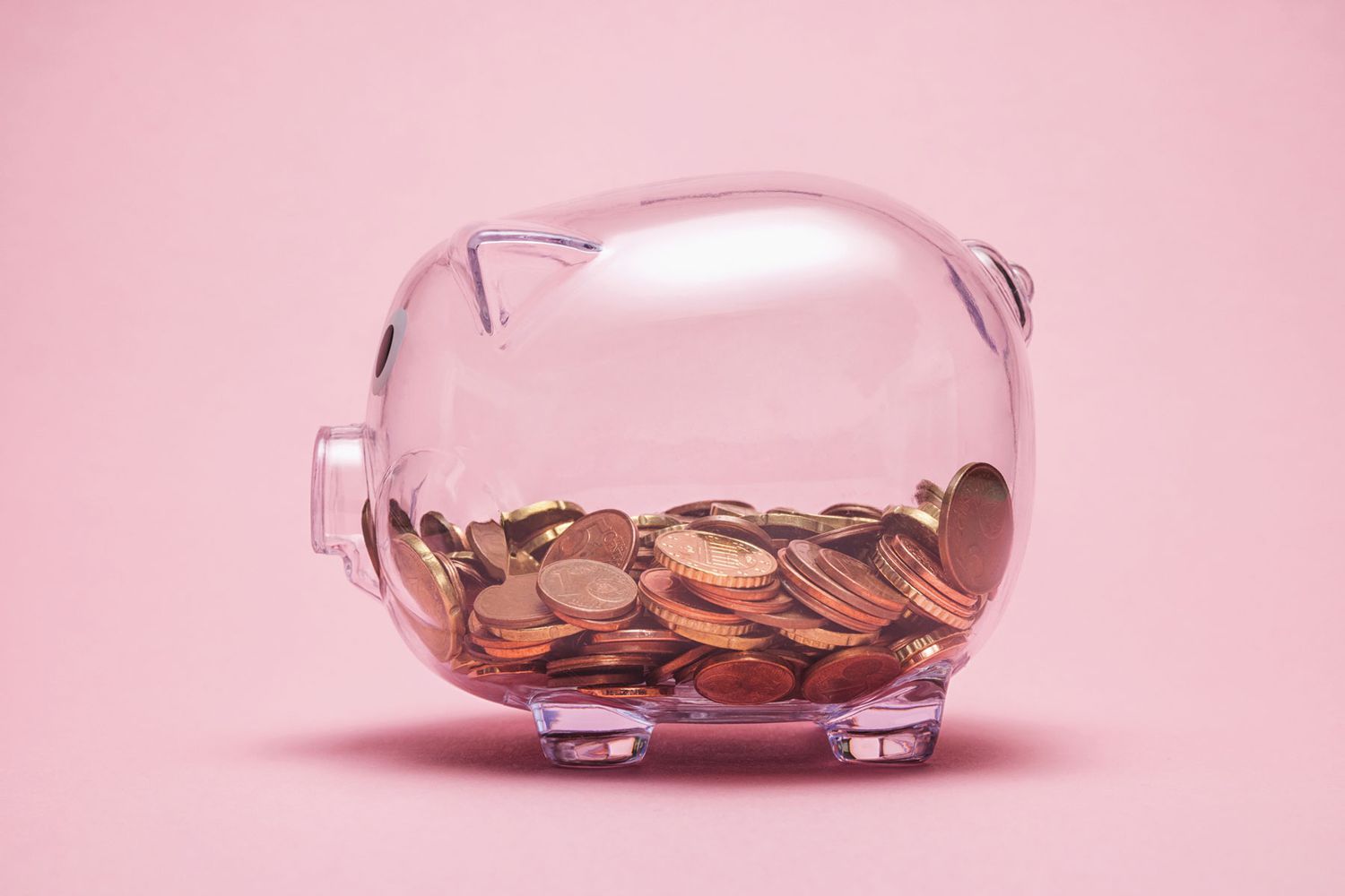 Tiny Personal Finance Tips - Easy Ways to Save Money with a piggy bank