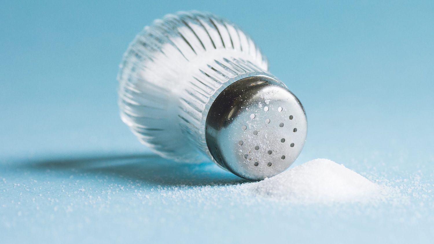 Foods-bad-for-heart-health: salt shaker