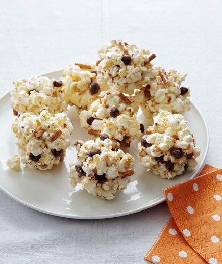 Halloween food ideas, easy Halloween party food - Popcorn Balls