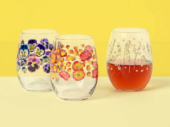 best anniversary-gifts: flower glasses