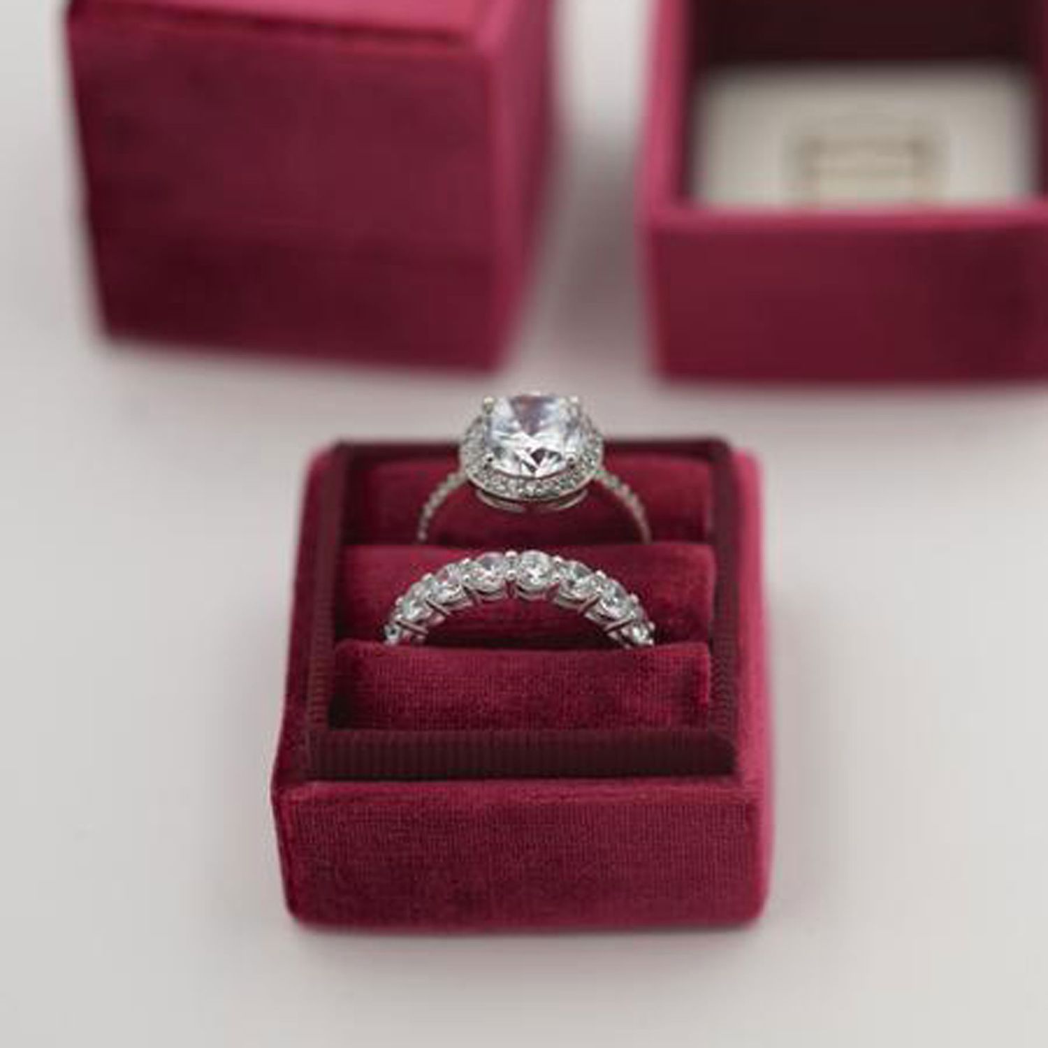 Engagement Gift ideas: The Mrs. Box velvet engagement ring box