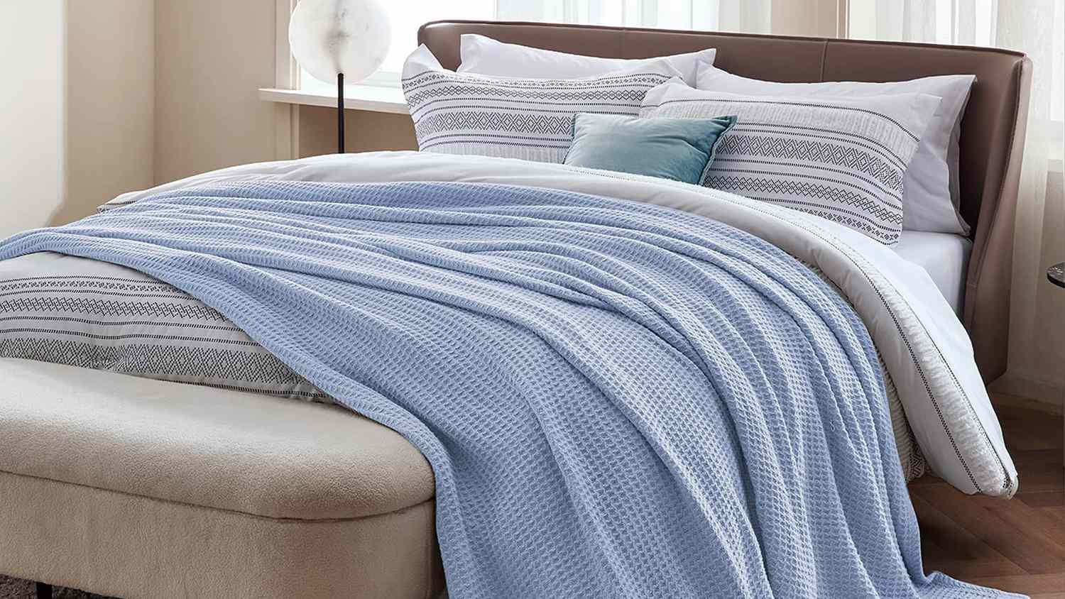 Bedsure 100 Cotton Blankets Queen Size for Bed