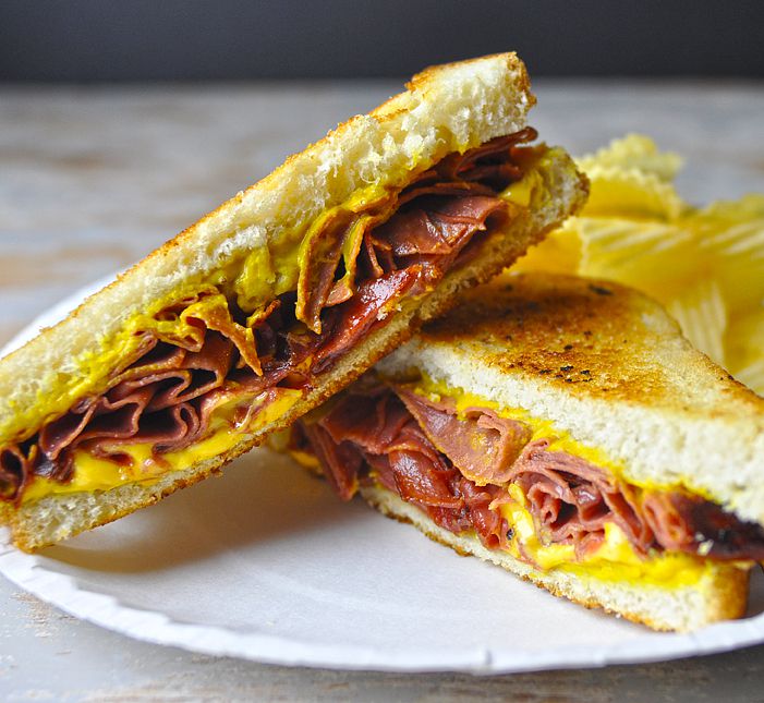 West Virginia: Fried Bologna Sandwich