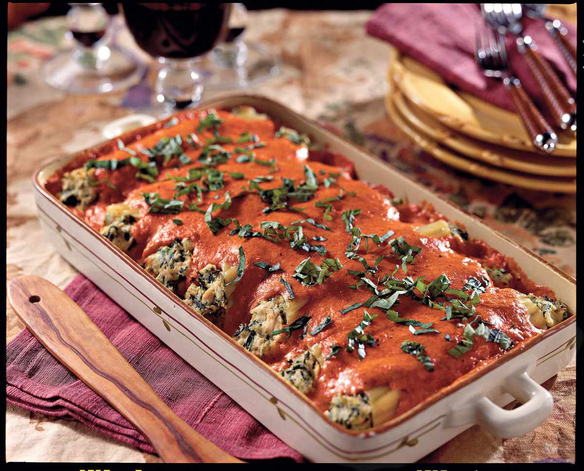 Chicken Cannelloni with Roasted Red Bell Pepper Sauce