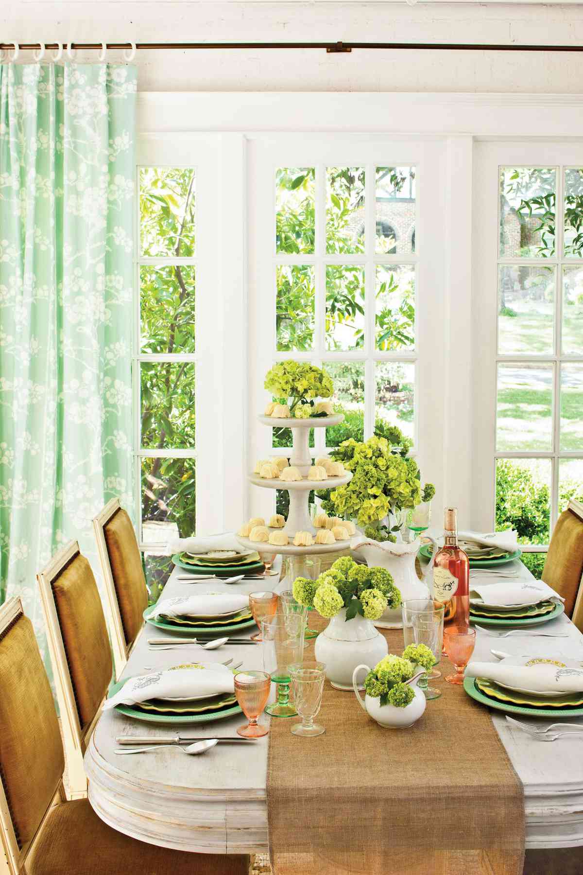 The Elegant, Yet Casual, Table Setting