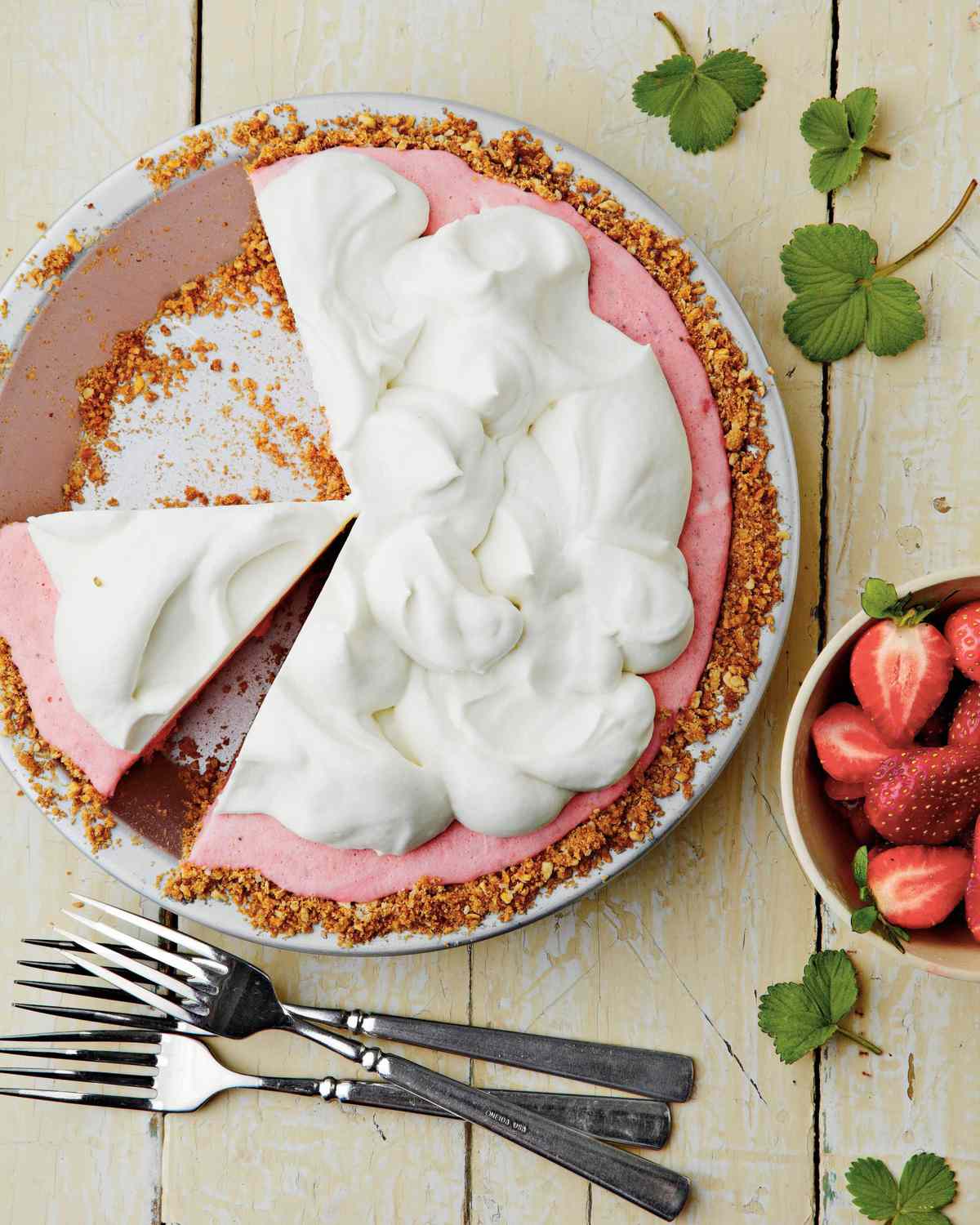 Strawberry-Pretzel Ice-Cream Pie