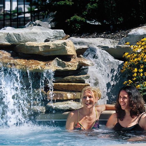women in hot tub at snowshoe mountain resort