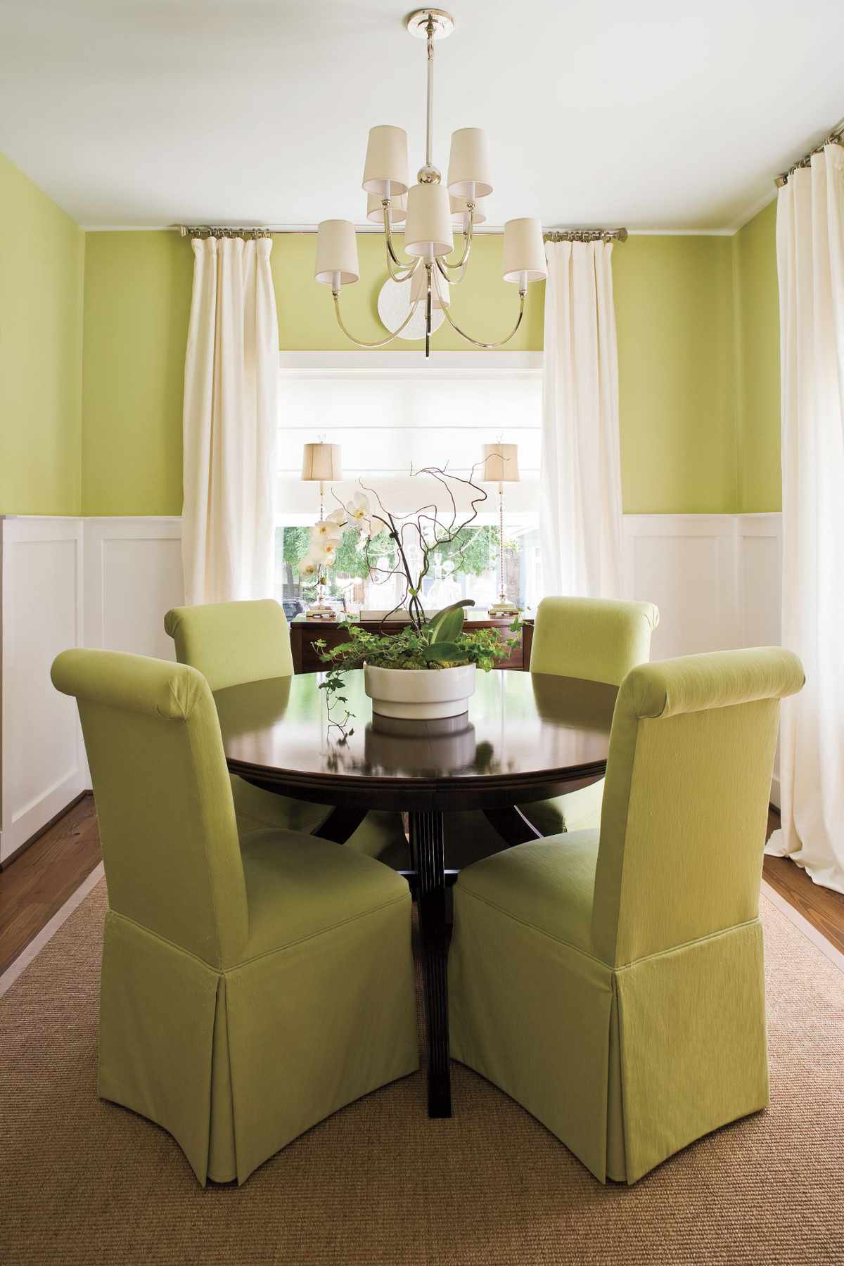 Make a Small Dining Room Look Larger