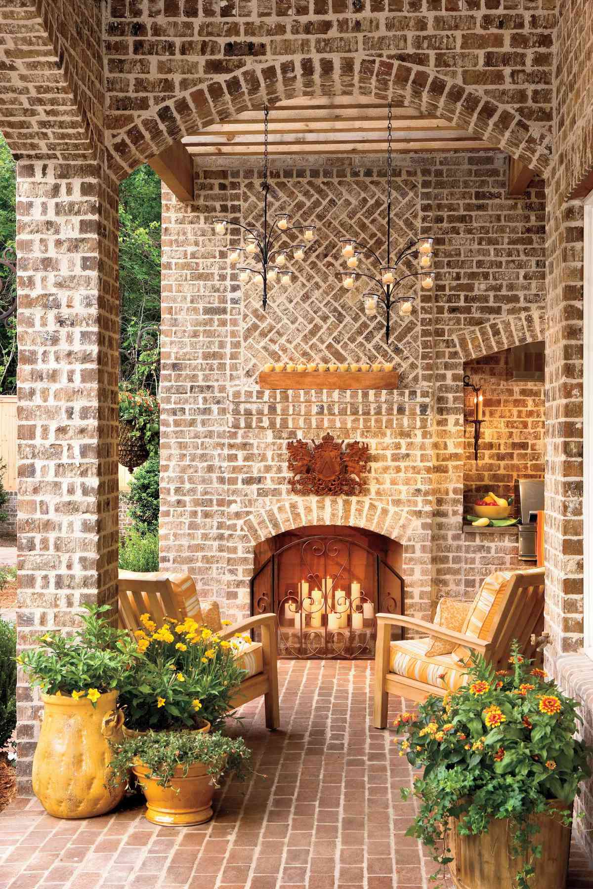 Outdoor Rooms: Outdoor Fireplaces