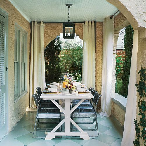 Chic Outdoor Dining Room