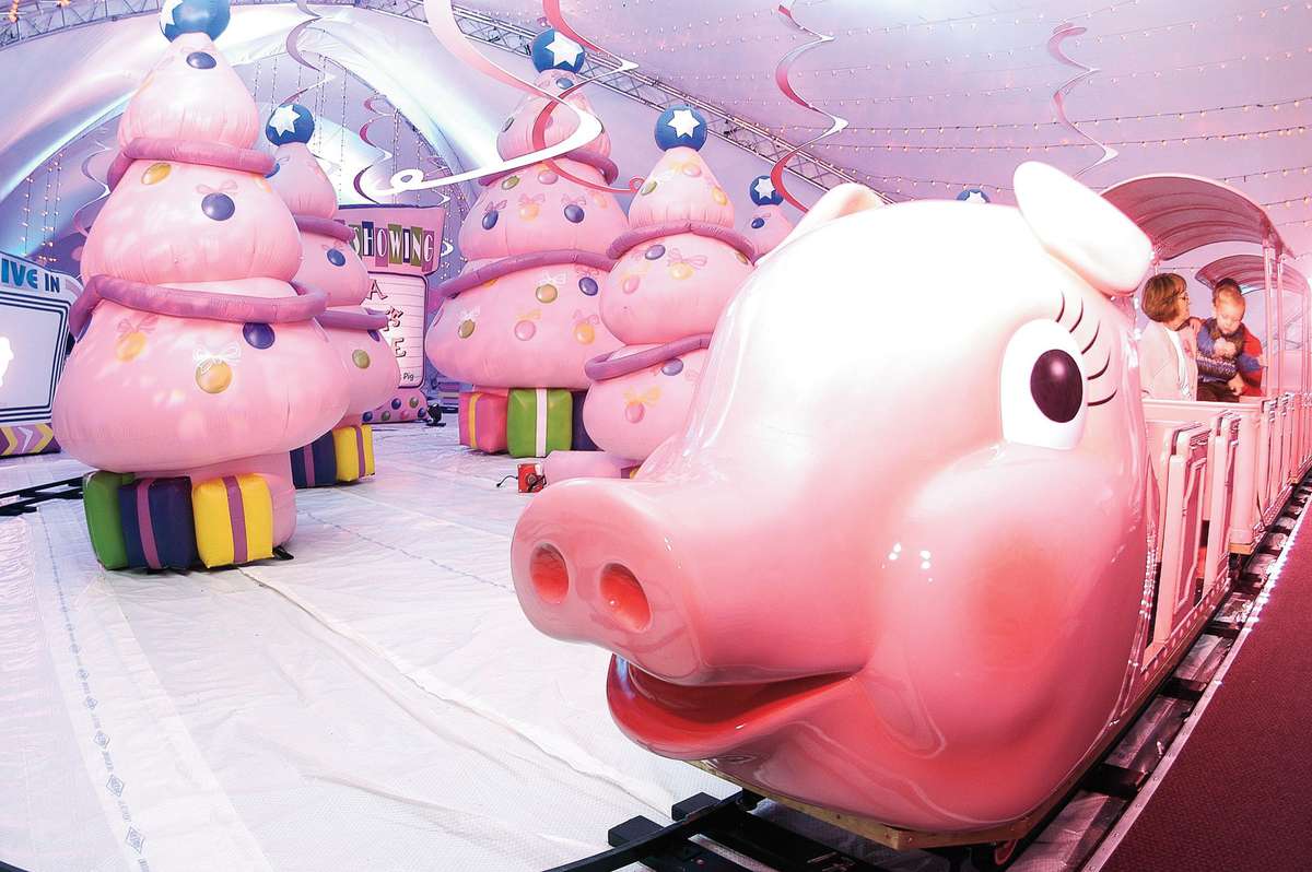 Southern Christmas Vacations: Atlanta Pink Pig Rides