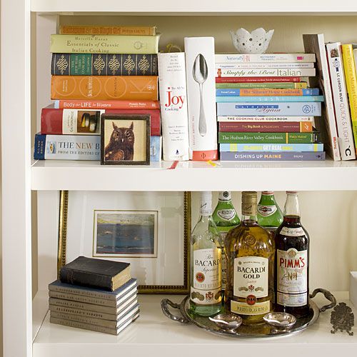 Apartment Decorating: Artfully Arrange Bookshelves