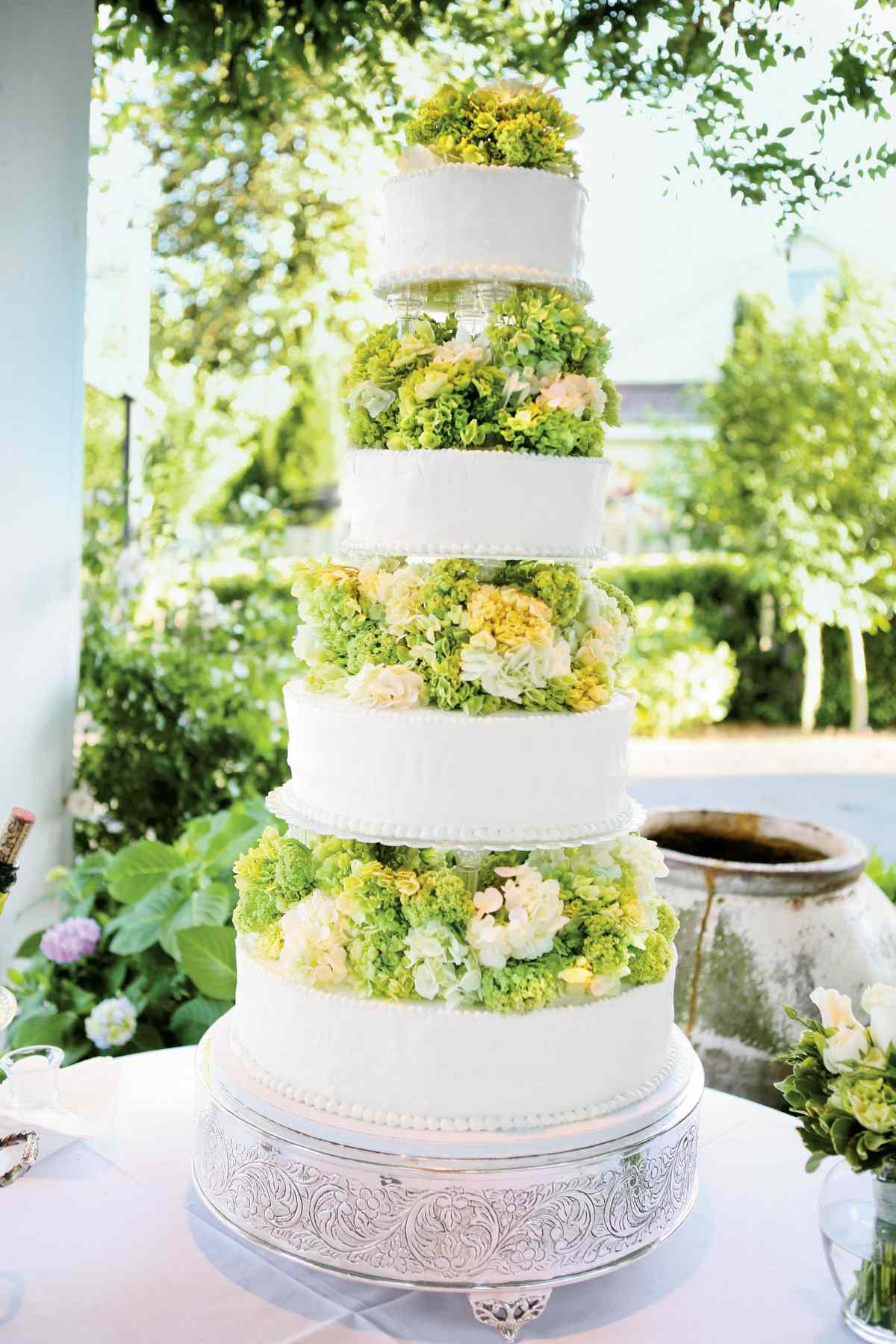 Garden-Tiered Wedding Cake