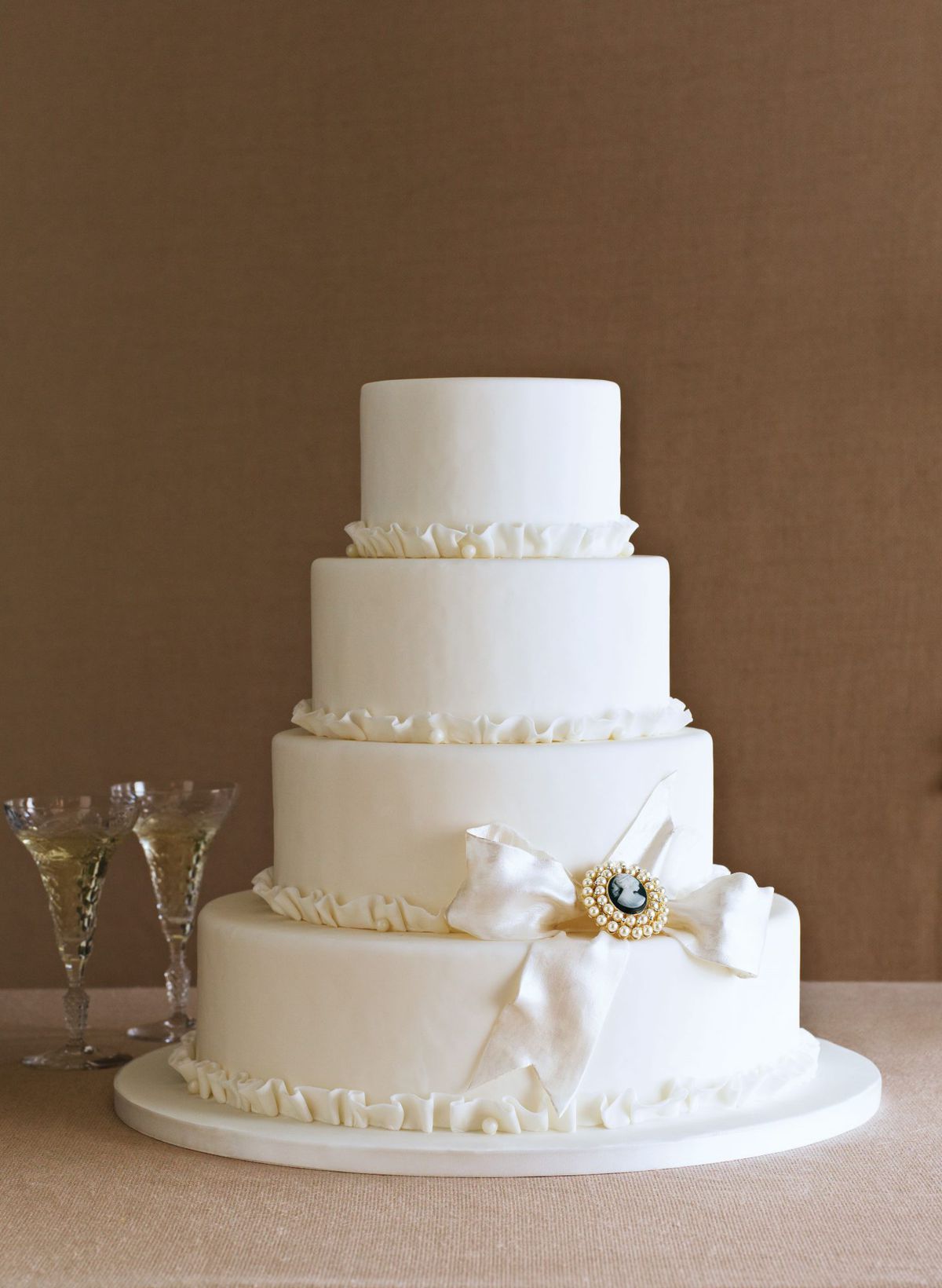 Cameo Appearance Wedding Cake
