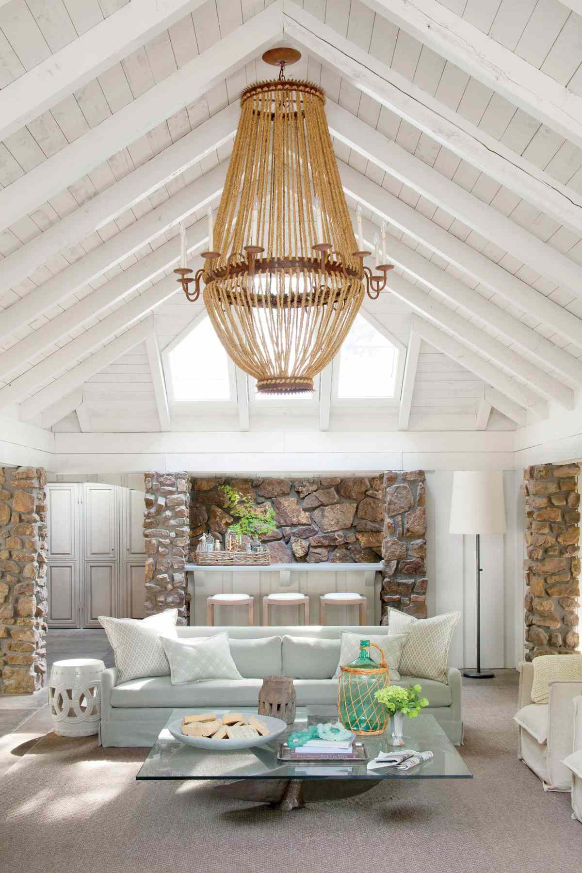 Summery Decoration For Your Lake House