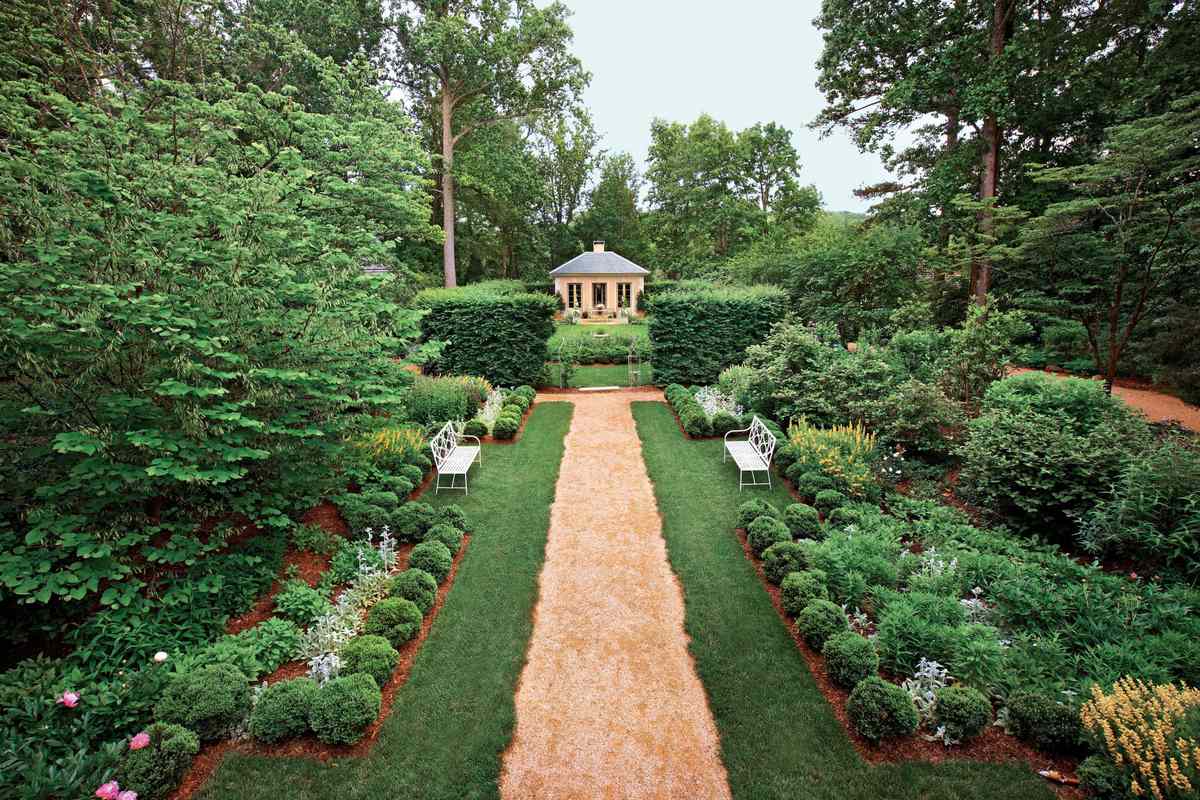 Classical Virginia Garden
