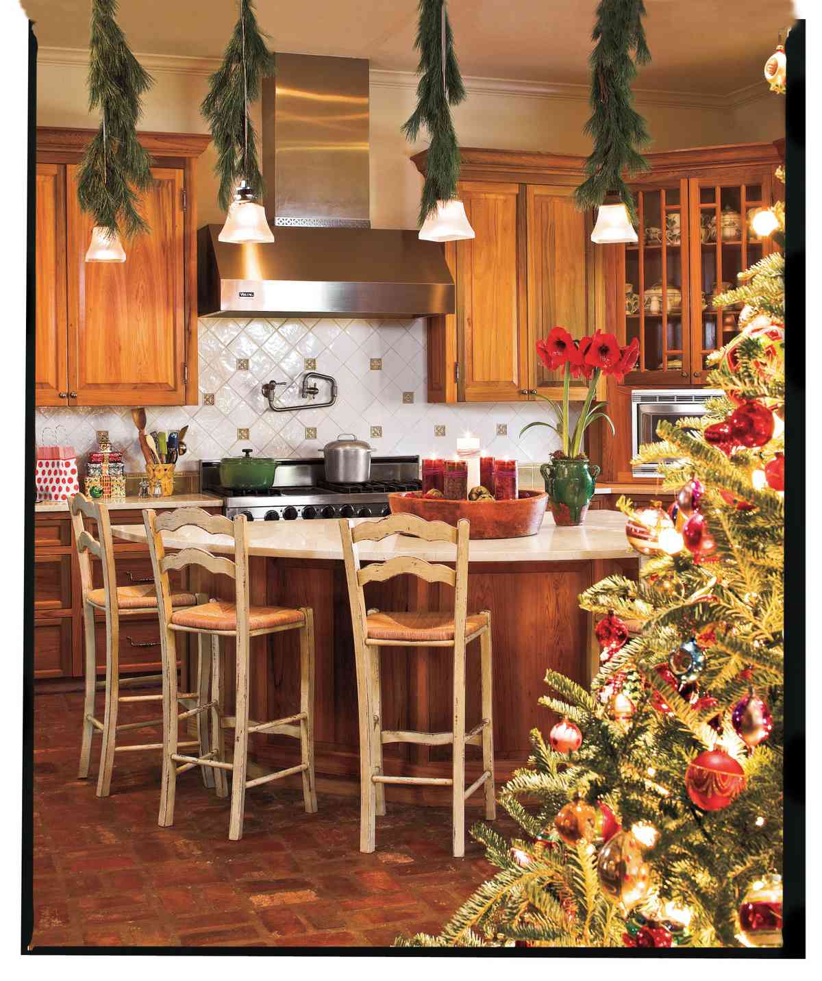 Our Favorite Christmas Kitchens Southern Living