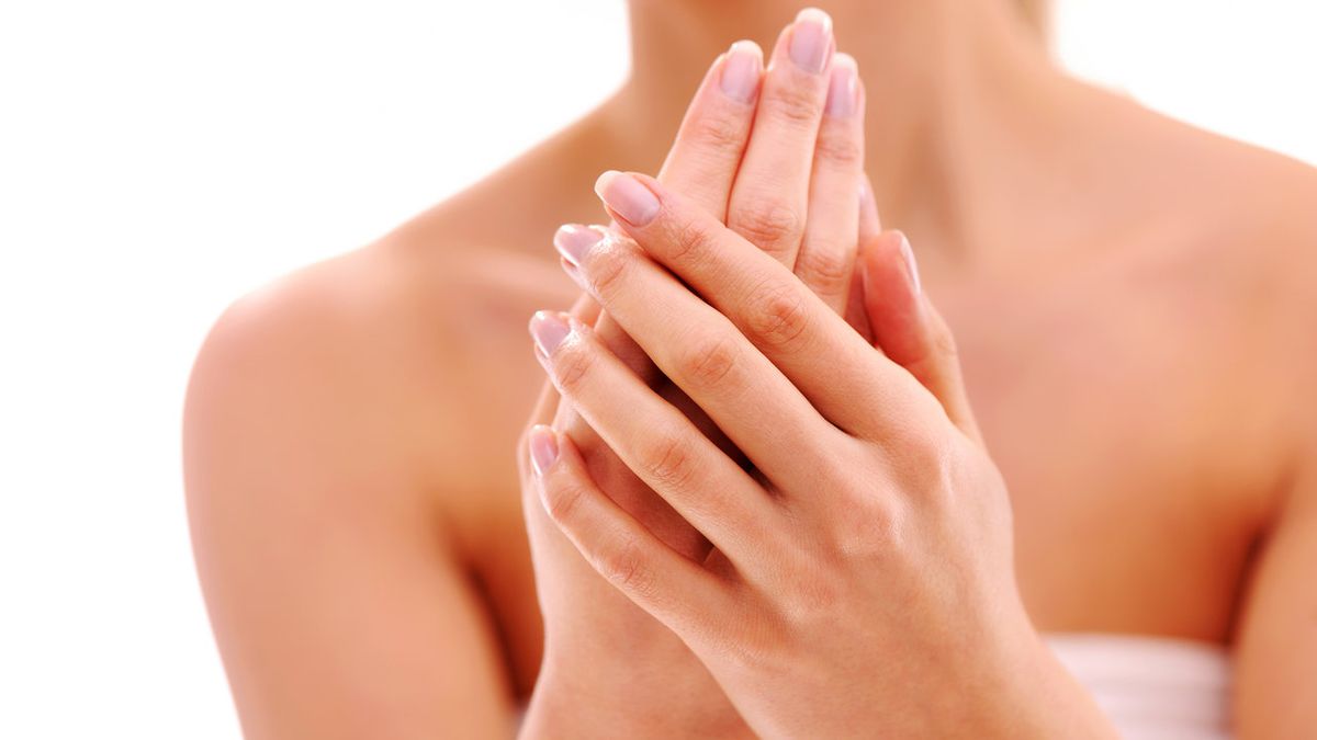 6 Ways to Make Your Hands Look 10 Years Younger