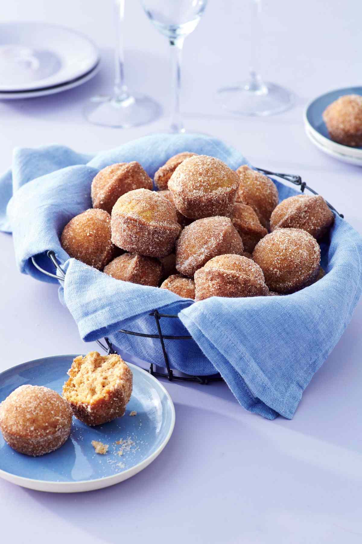 Snickerdoodle Doughnut Hole Muffins Recipe 