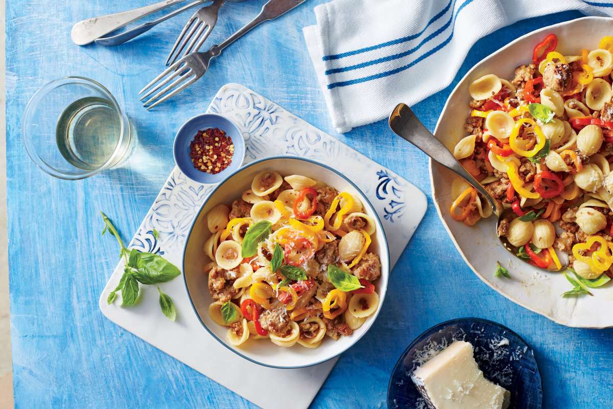 Sweet Pepper Pasta with Sausage