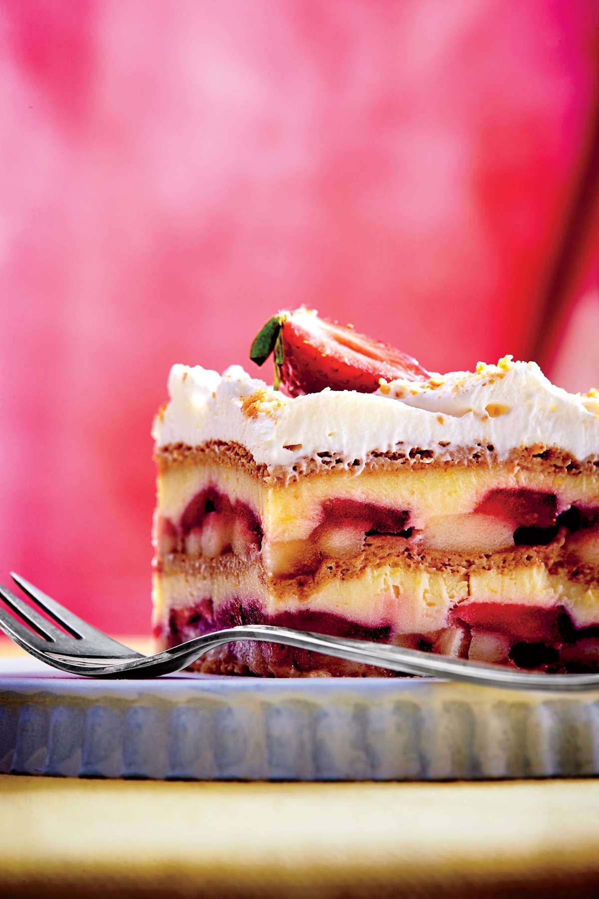 Strawberry-Banana Pudding Icebox Cake