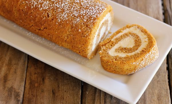 Pumpkin Roll with Maple Cream Cheese Filling