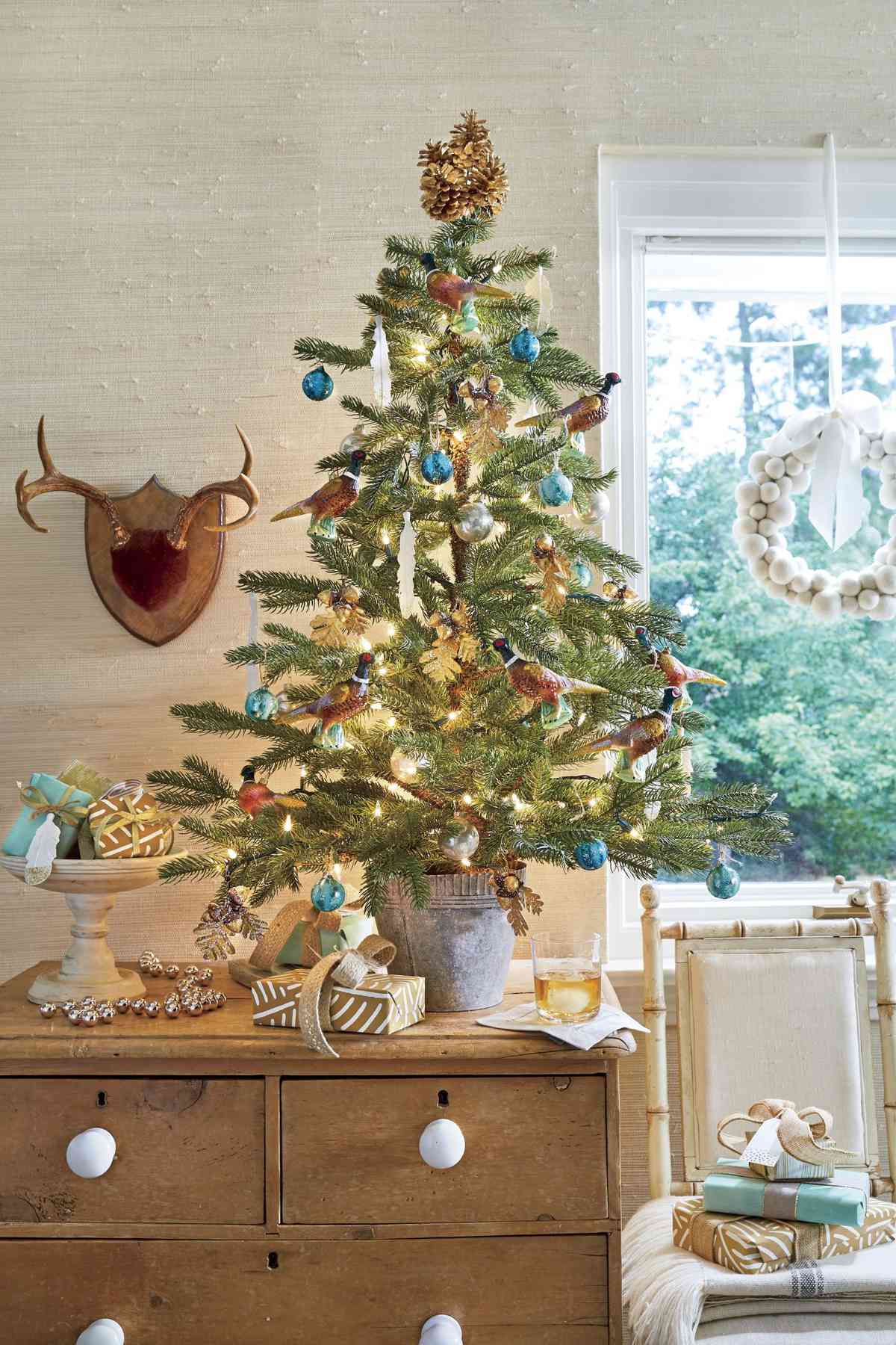 Woodsy Small Christmas Tree