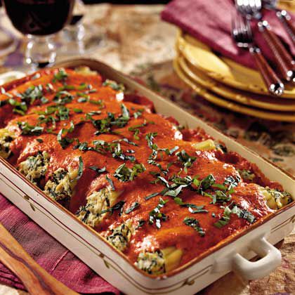 Chicken Cannelloni with Roasted Red Bell Pepper Sauce 
