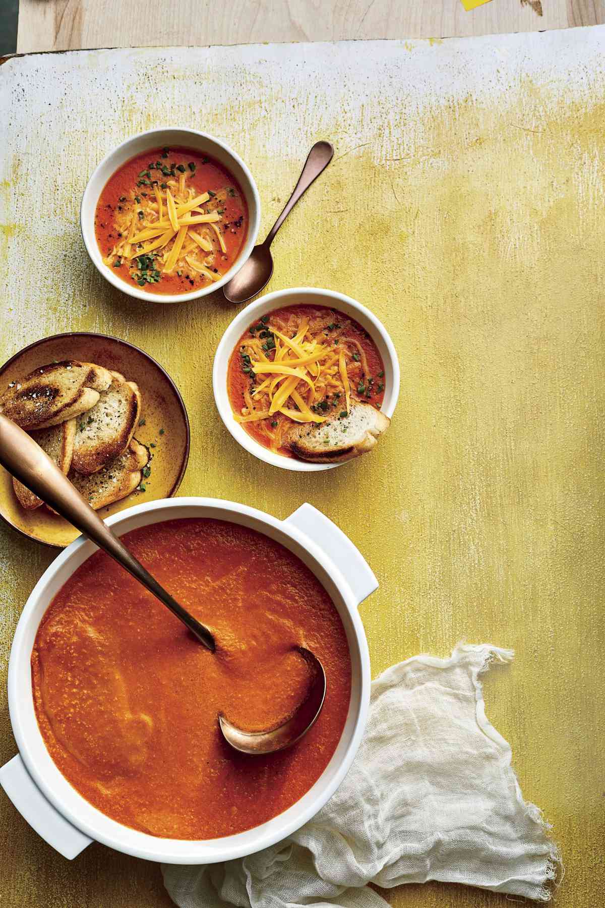 Roasted Tomato-Cheddar Soup