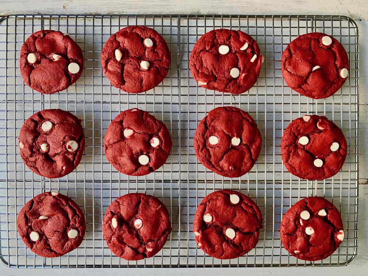 Red-Velvet Cake Mix Cookies