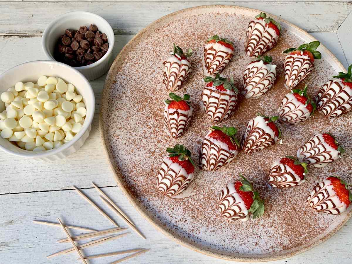 White Chocolate-Covered Strawberries