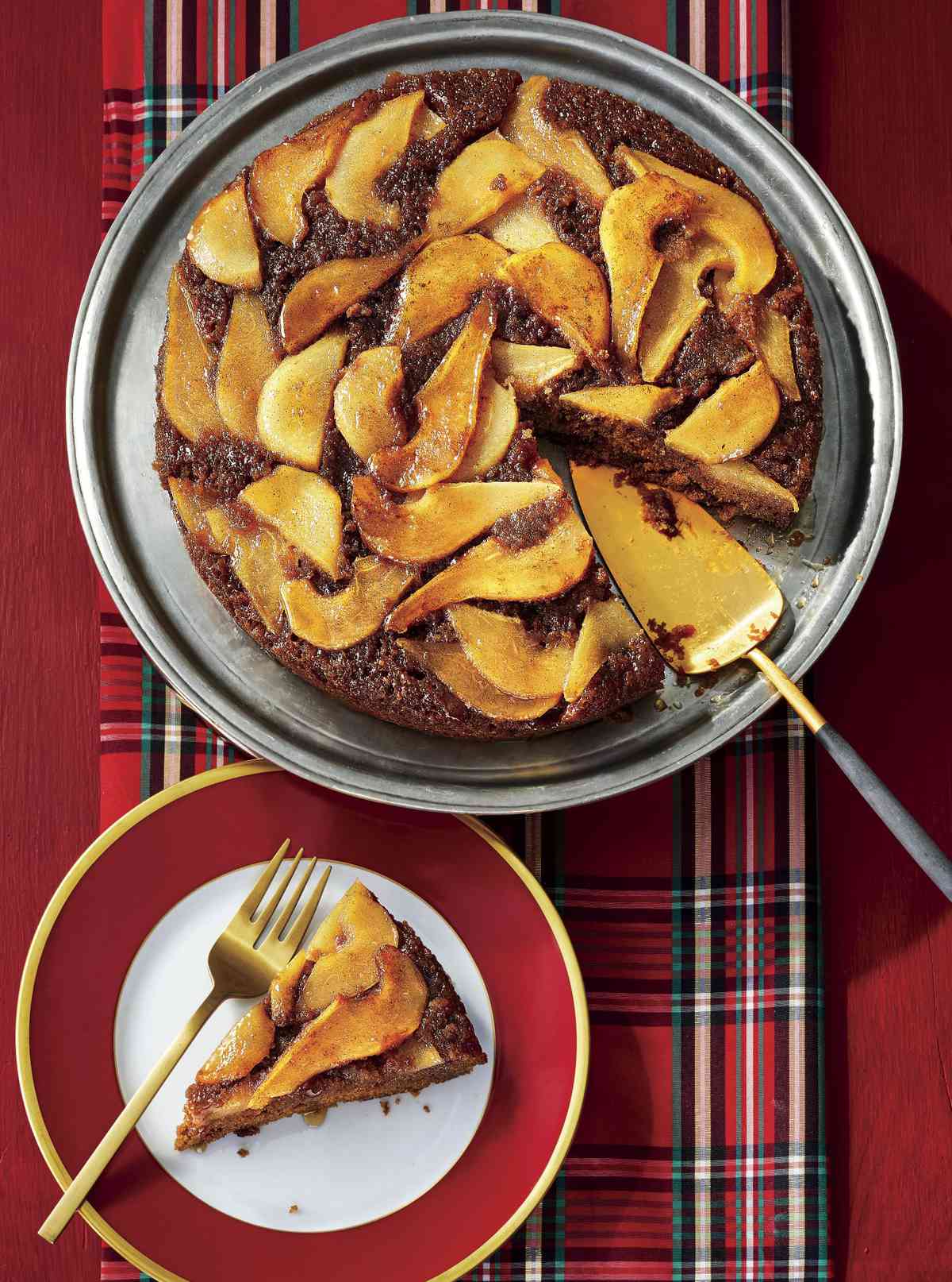 Gingerbread-and-Pear Upside-Down Cake
