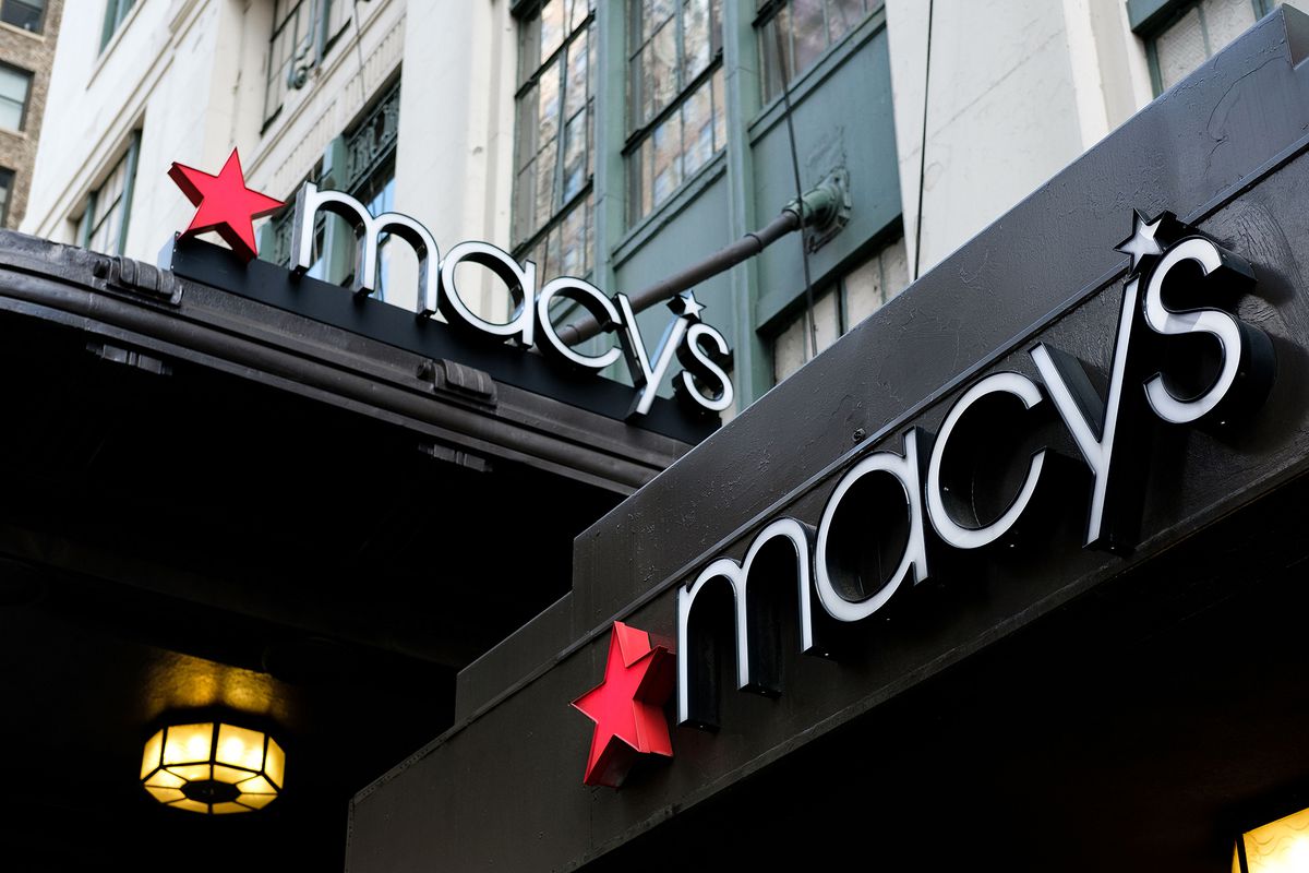 Macy's sign in Manhattan