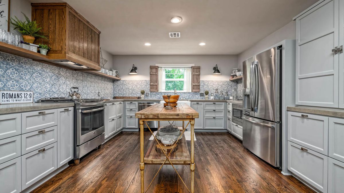 ONE TIME USE: Fixer Upper Baker House Kitchen