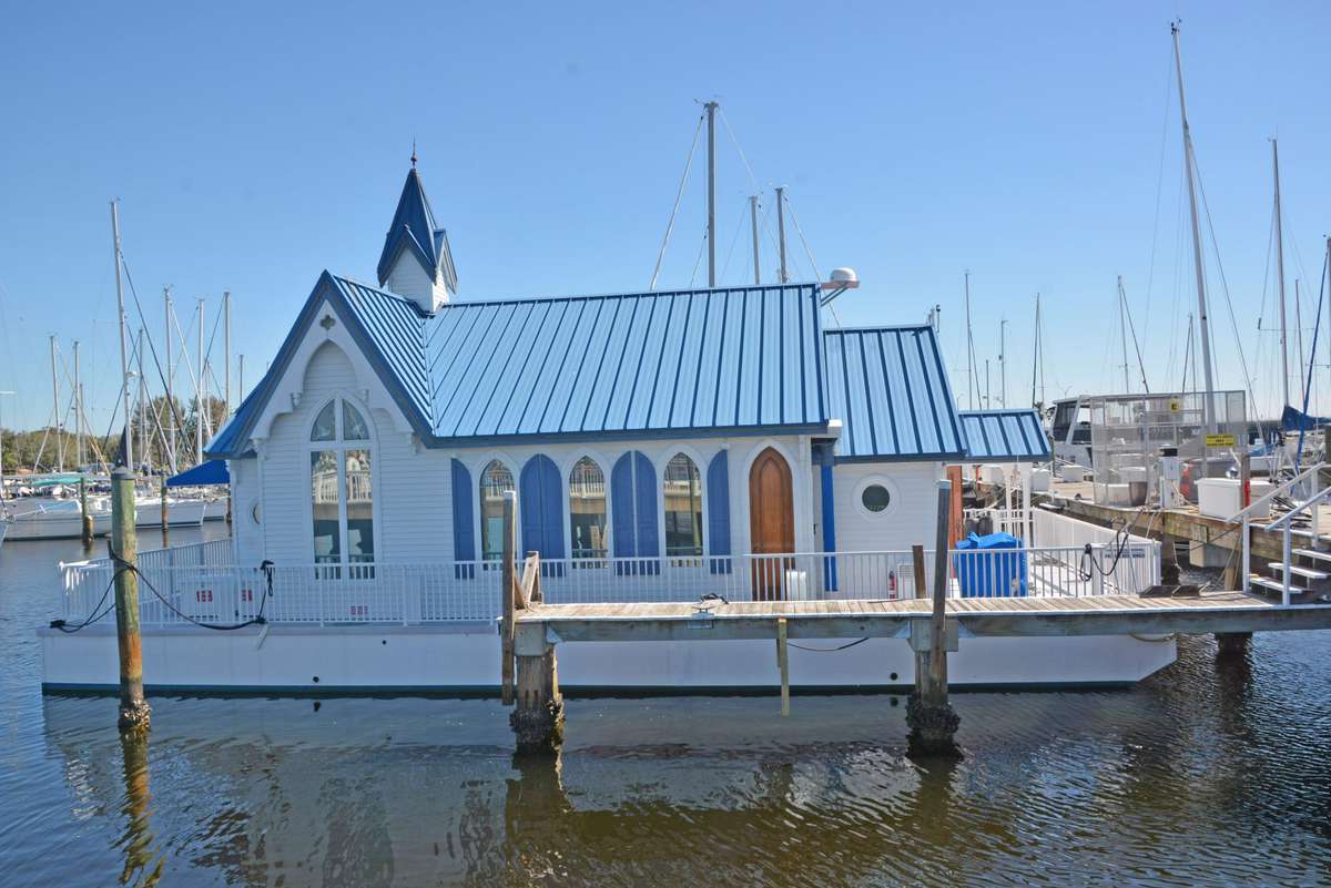 Chapel Houseboat Docked