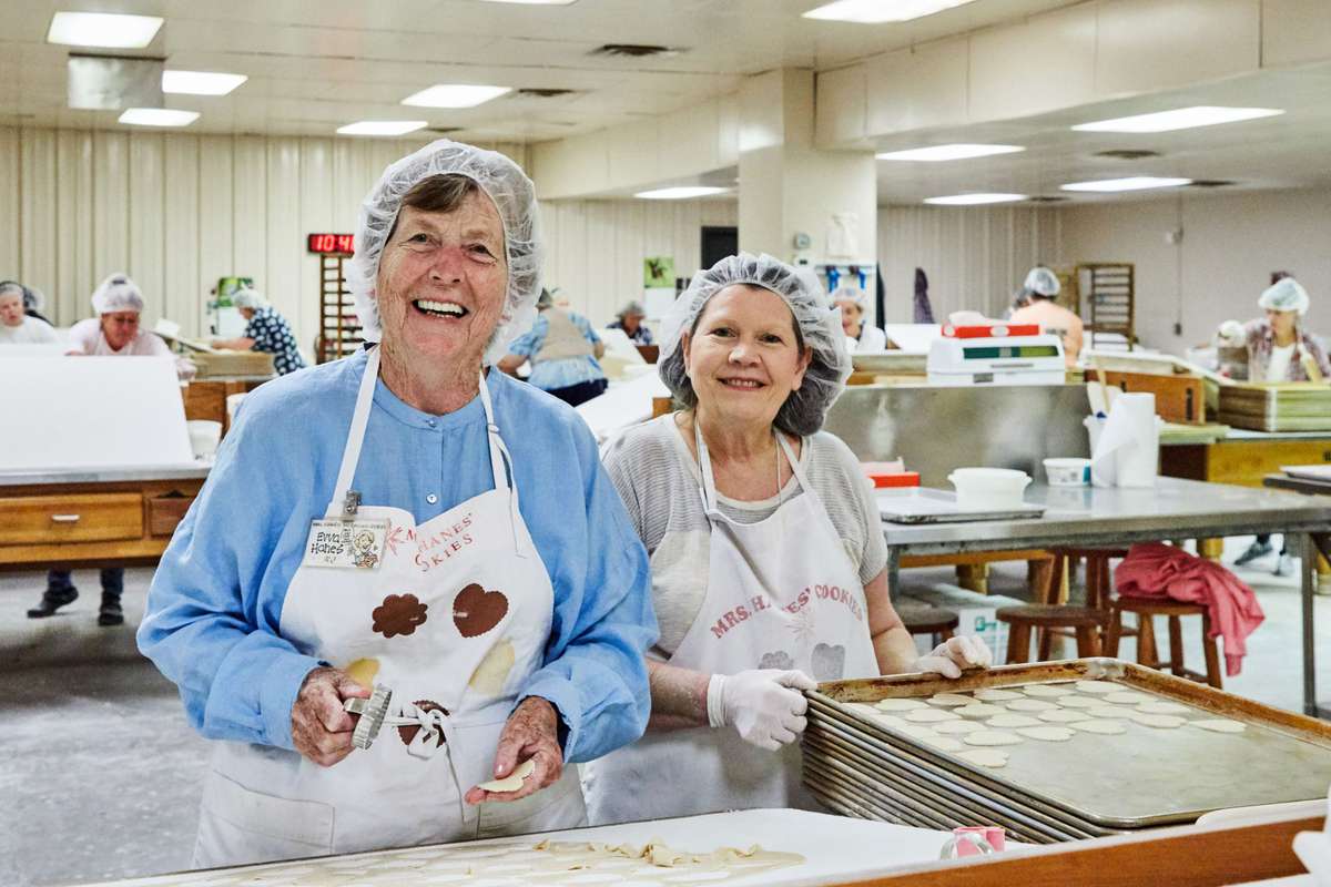 Mrs. Hanes' Moravian Cookies Evva Hanes working in the factory