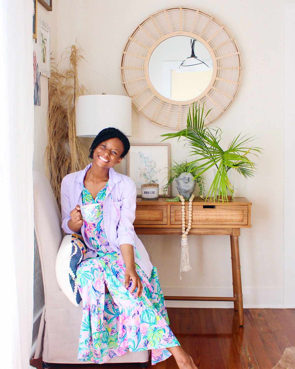 Lifestyle Blogger Ebonee Mashae in her home