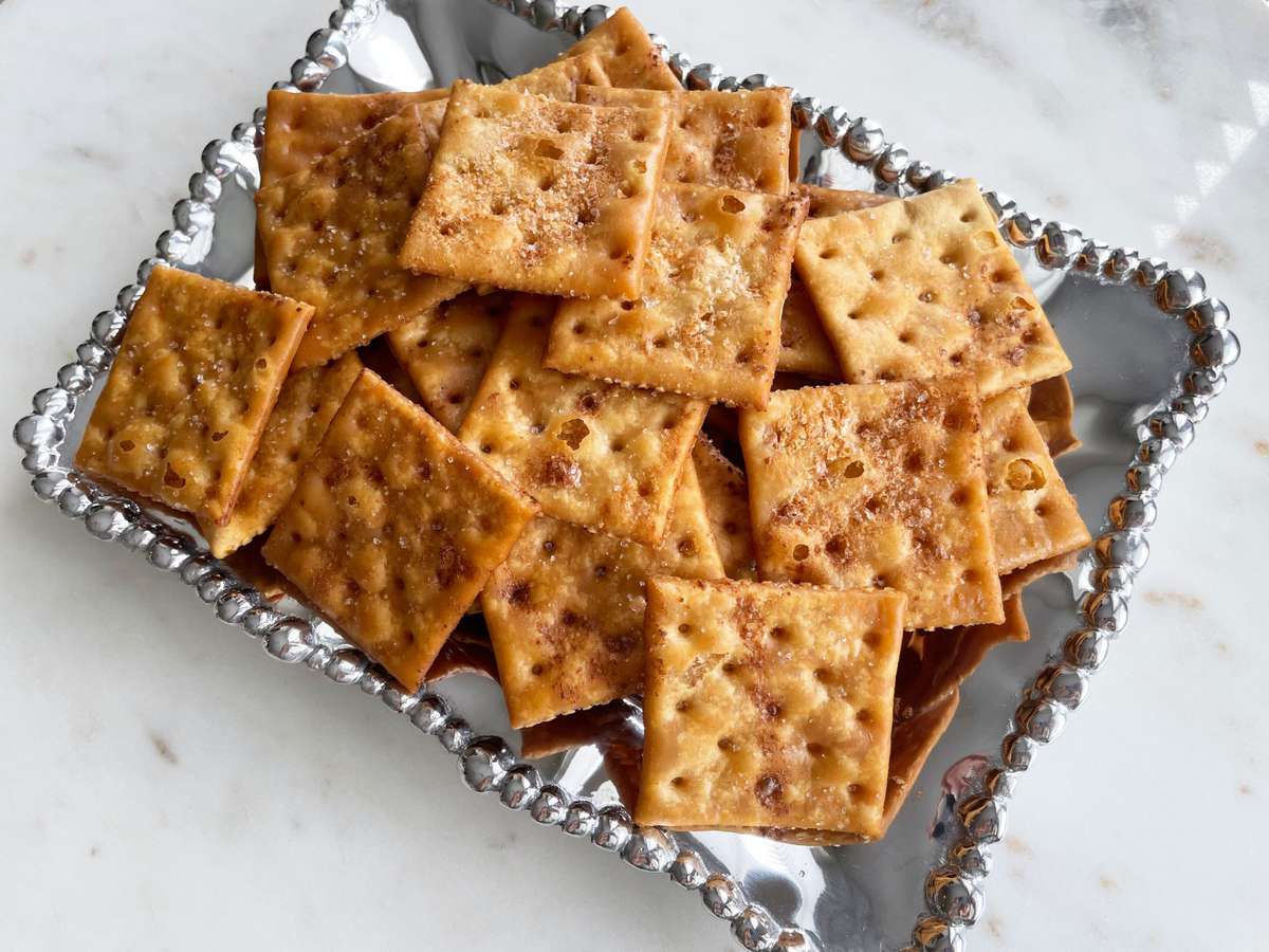 Butter-Baked Saltine Crackers