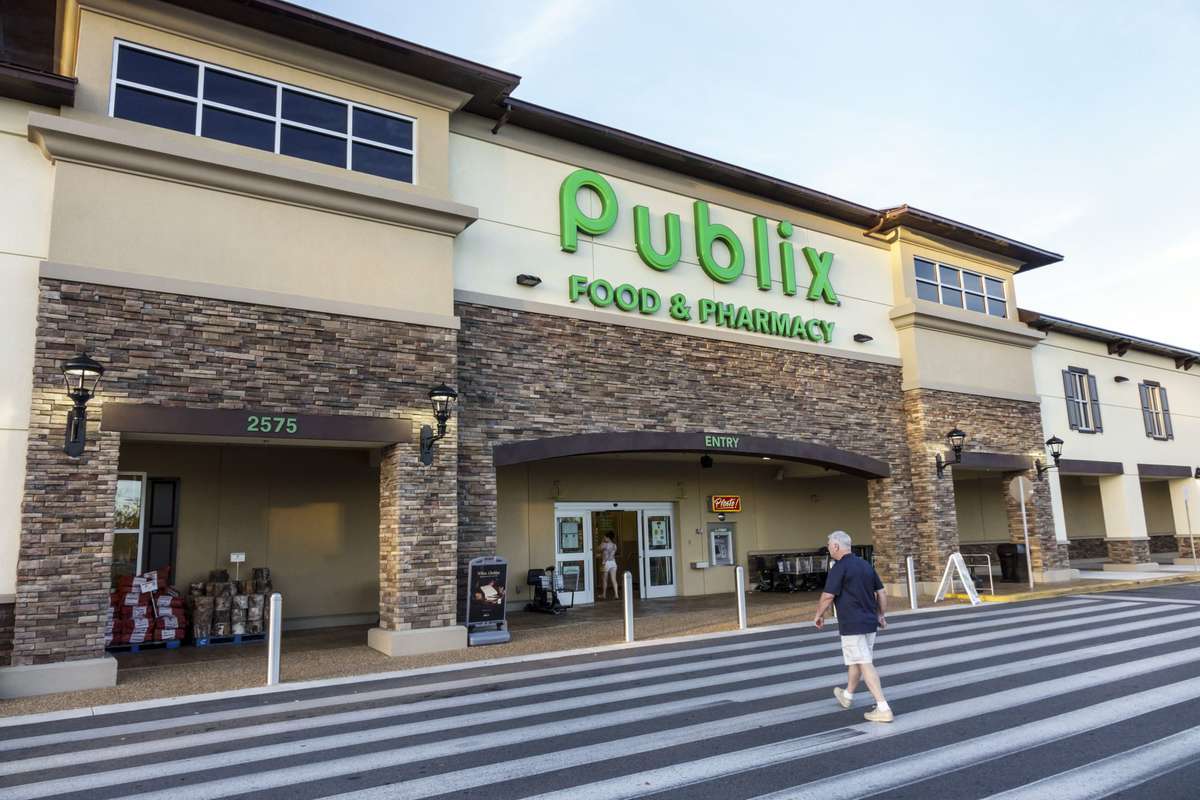 The entrance to Publix, grocery store in Ocala.