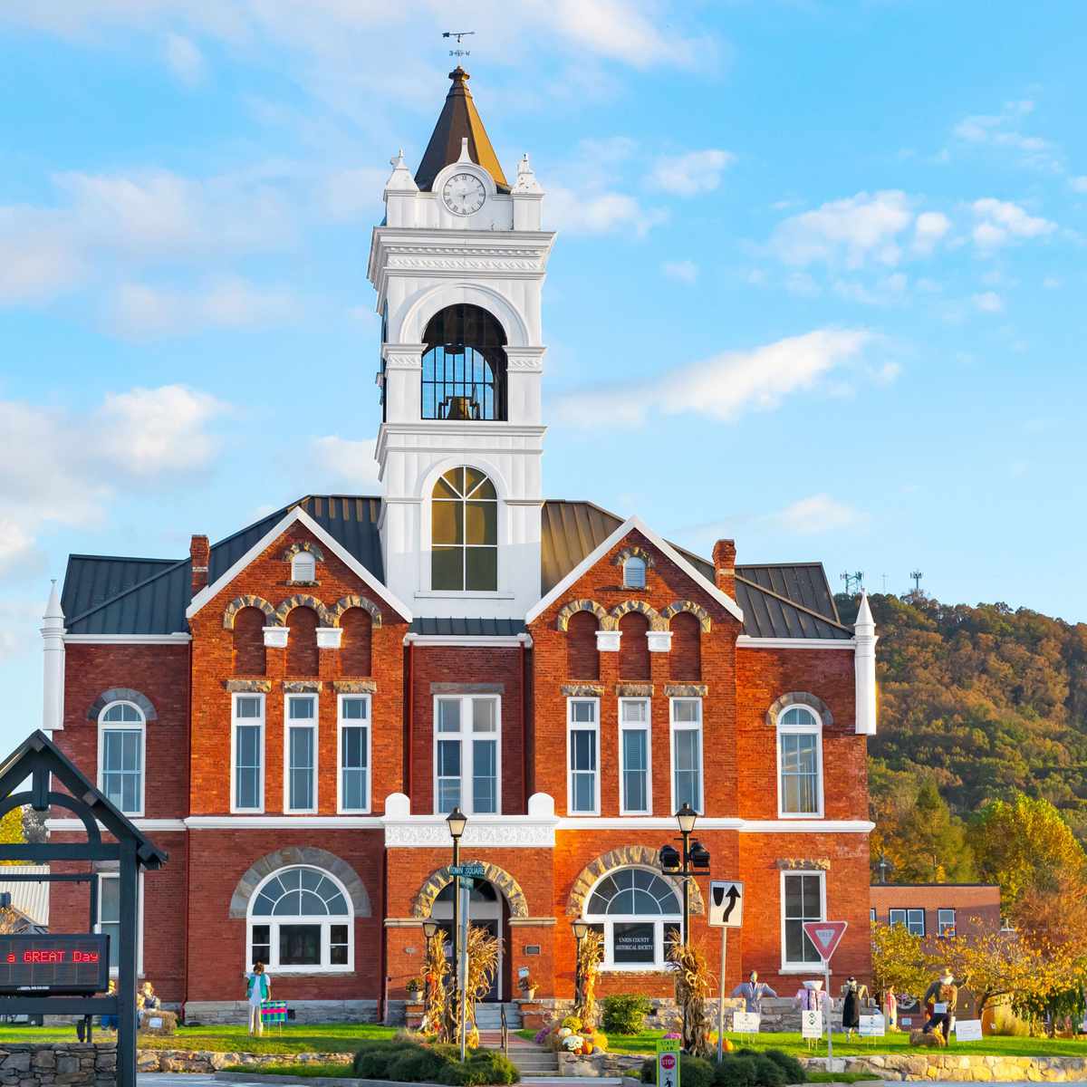 Blairsville, GA Historic Union County Courthouse