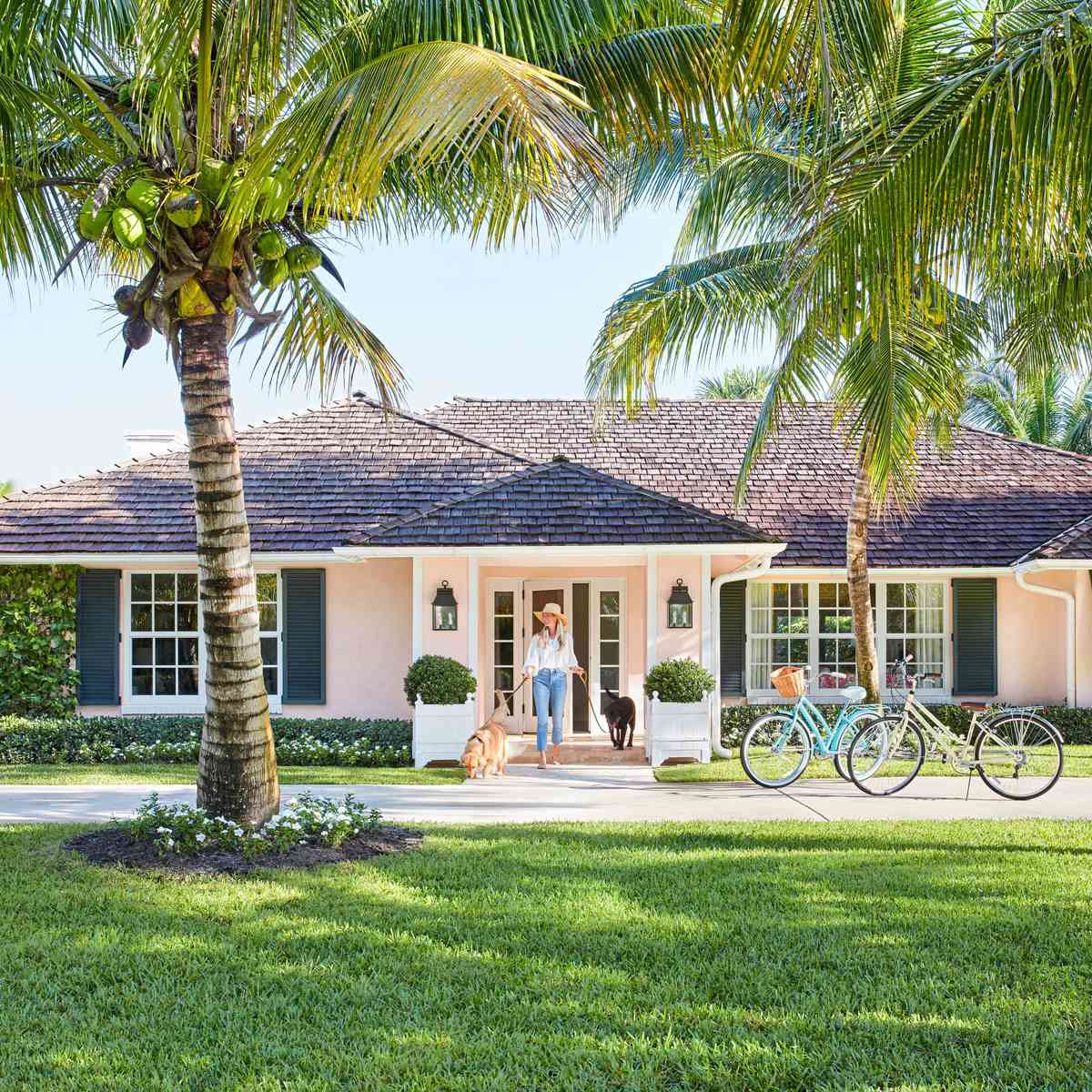 Ellen Kavanaugh's Pink Ranch House in Florida