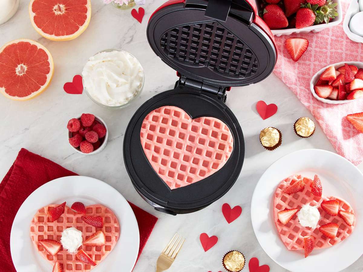 Dash Heart-Shaped Waffle Maker