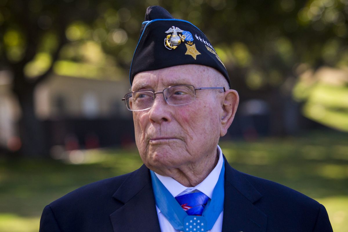 Medal of Honor Recipient "Woody" Williams visits Oahu