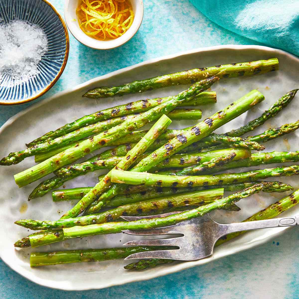 grilled asparagus on a plate